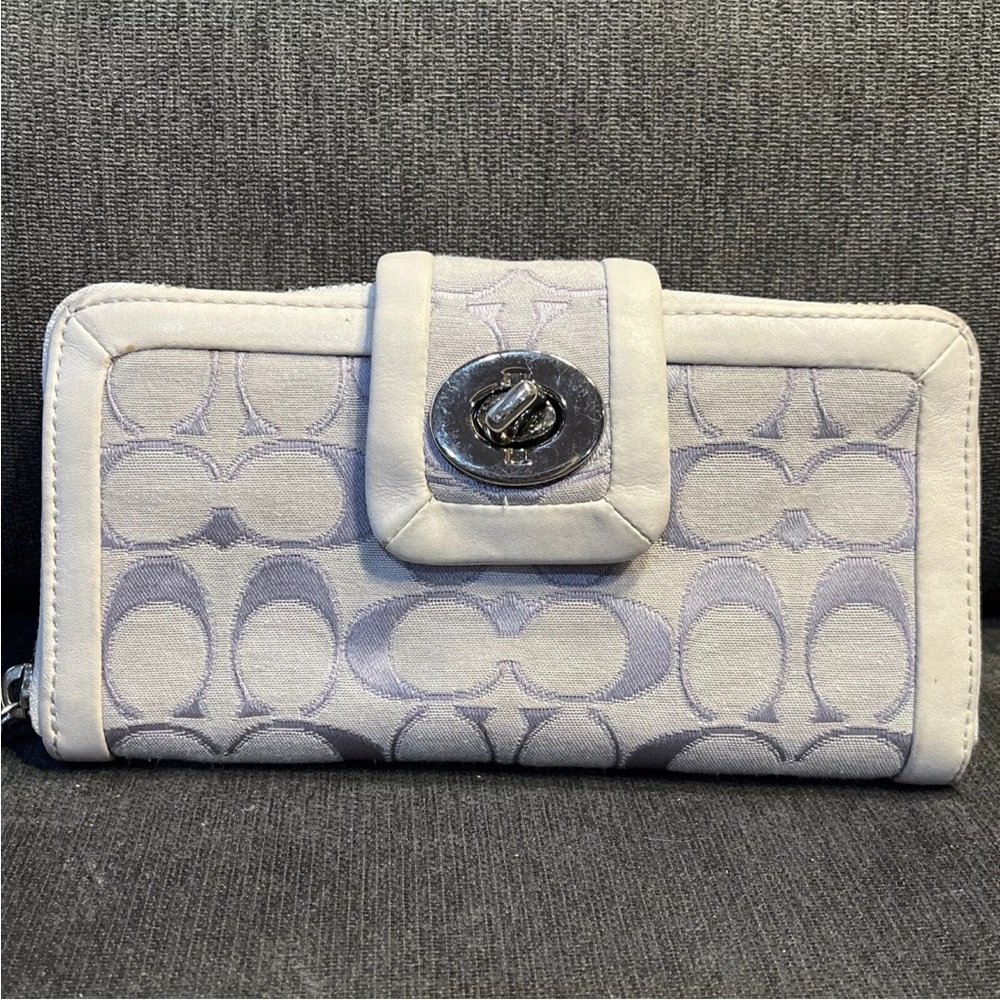 Coach Cricket Insignia Purple Lavender Silver Turnlock Wallet 8”x4”